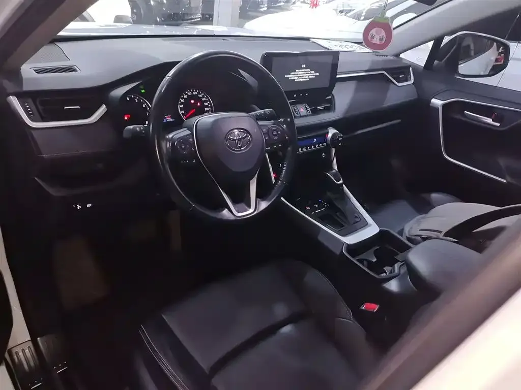 Toyota Wildlander — фото 10