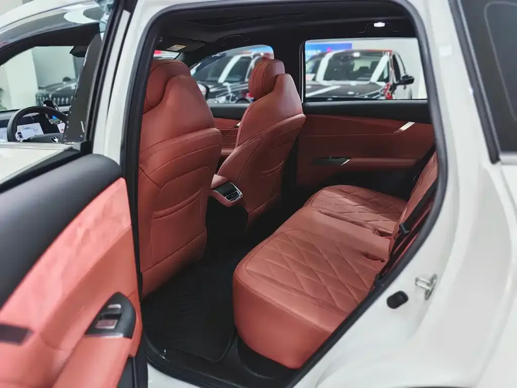 Changan CS75PLUS — фото 3