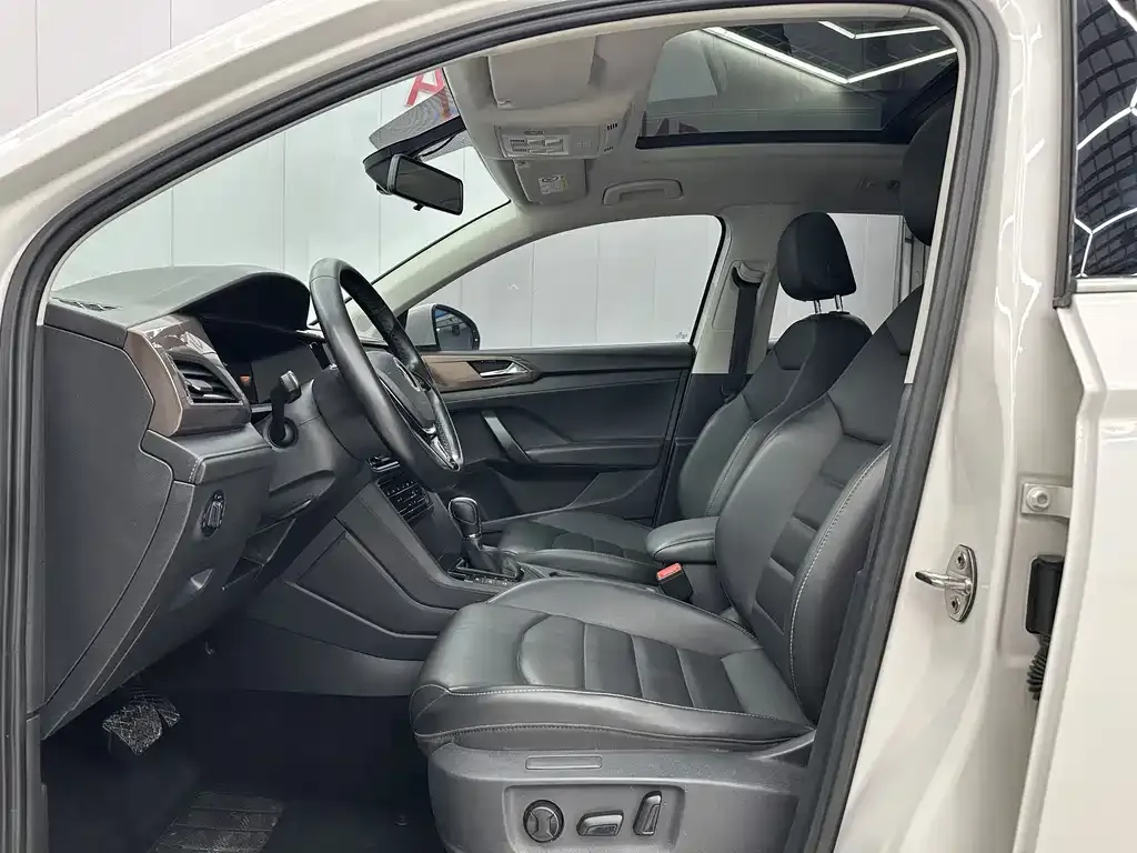 Volkswagen Tharu 2022 из CN, фото 10