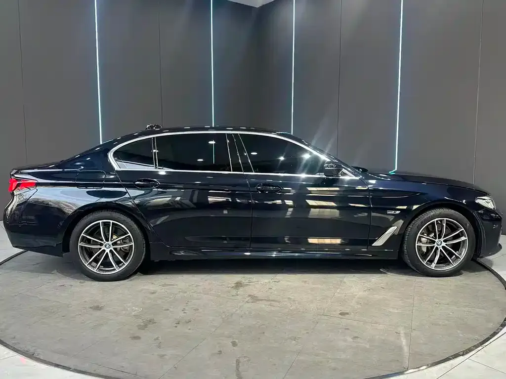 BMW 5 Series New Energy 2023 из CN, фото 2