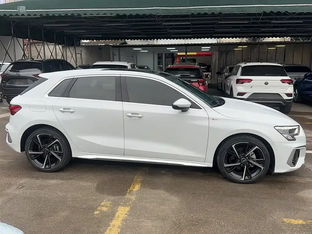 Audi A3 2022 из CN, фото 10