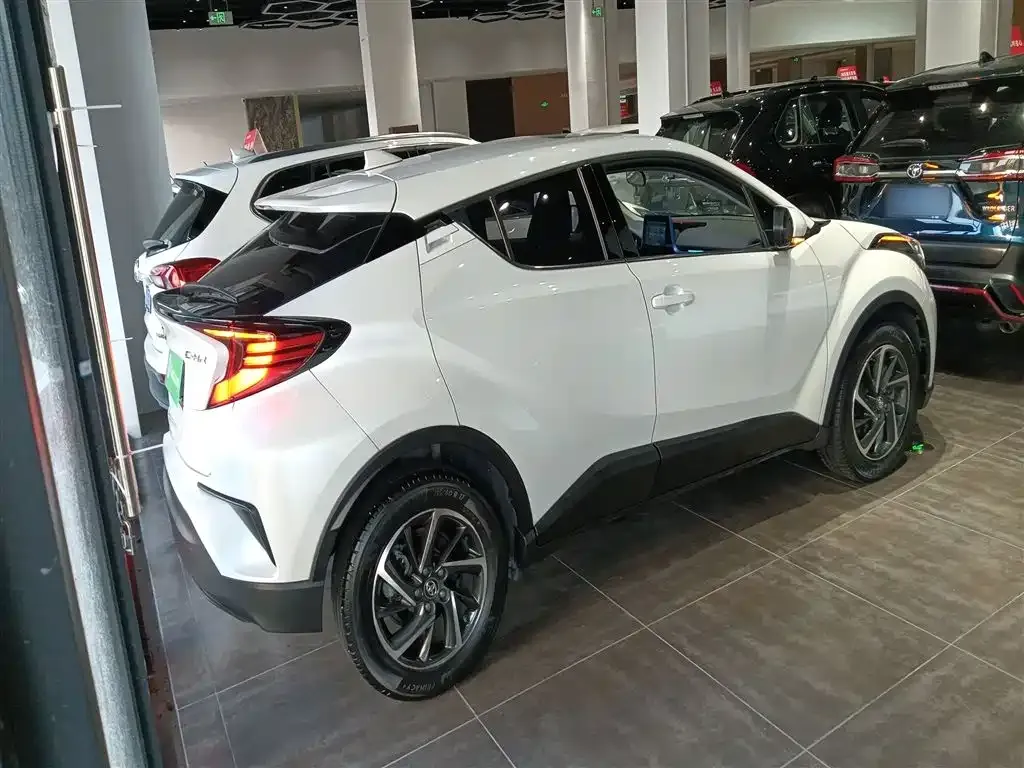 Toyota C-HR 2022 из CN, фото 8