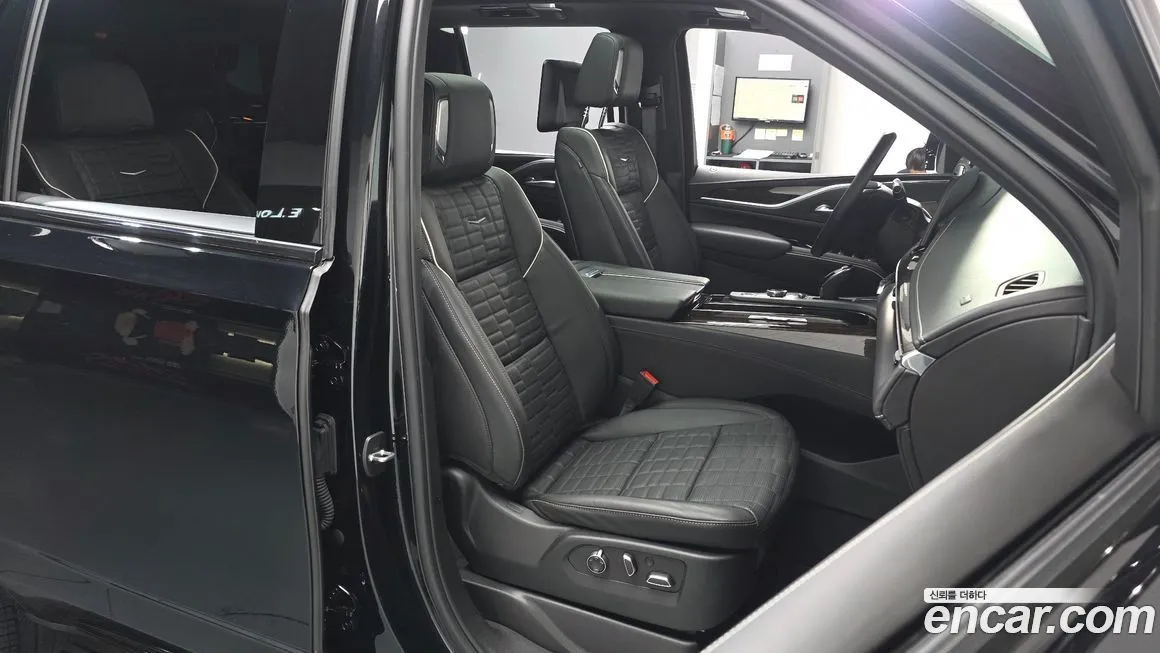 Cadillac Escalade 2024 из KR, фото 10