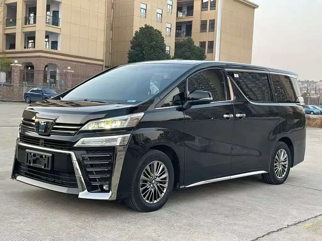 Toyota Vellfire 2023 из CN, фото 1