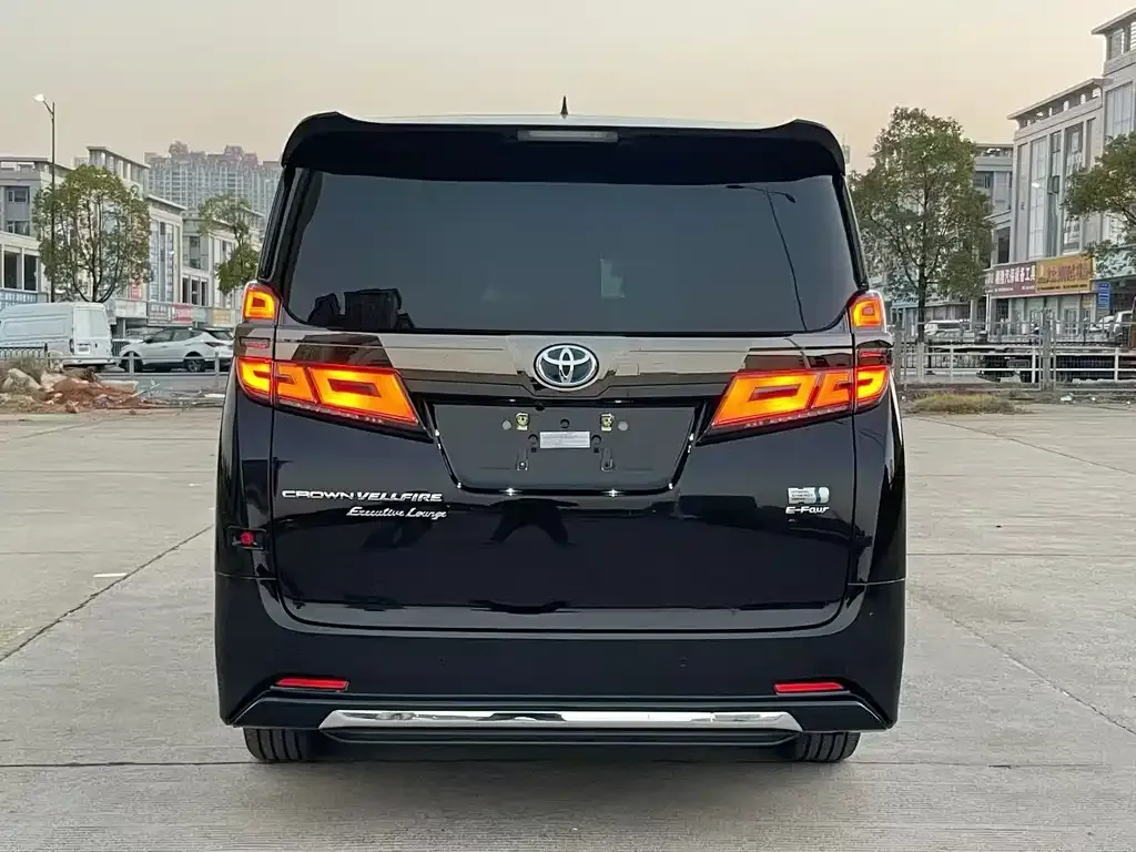 Toyota Vellfire 2023 из CN, фото 4