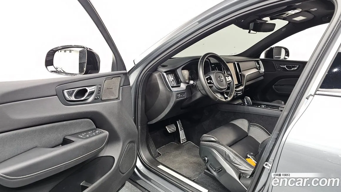 Volvo XC60 2021 из KR, фото 10