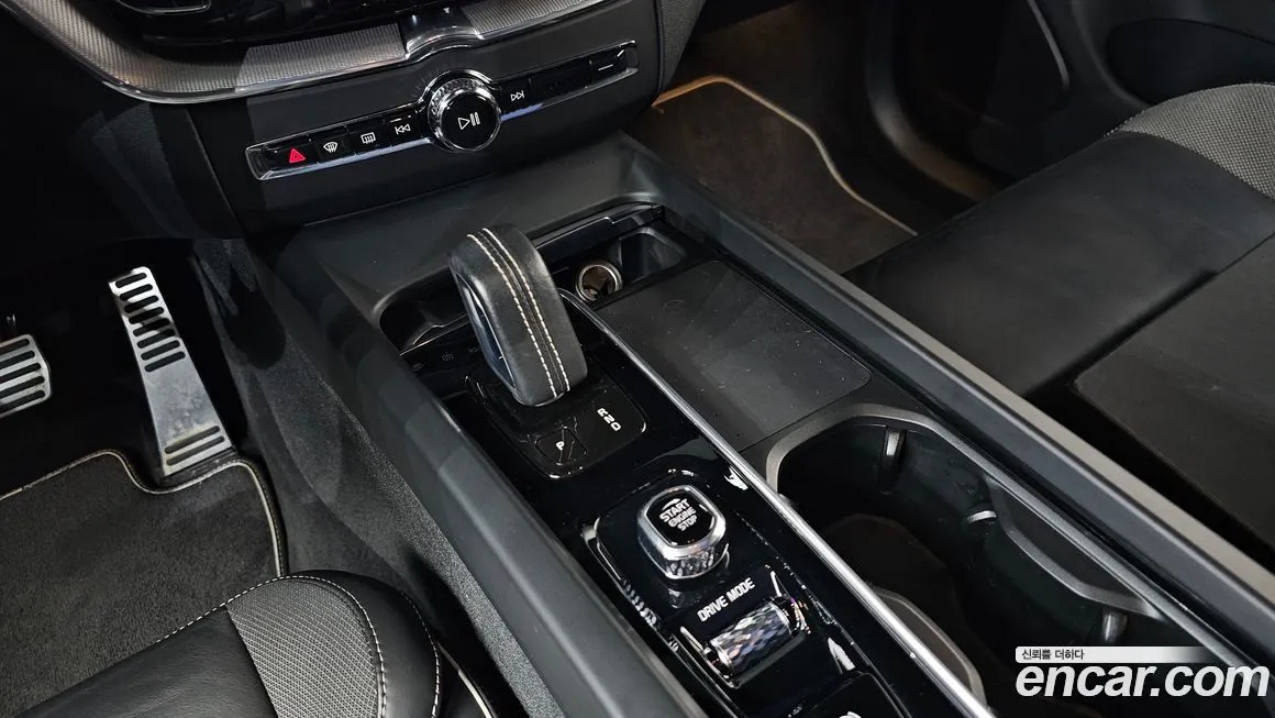Volvo XC60 2021 из KR, фото 8