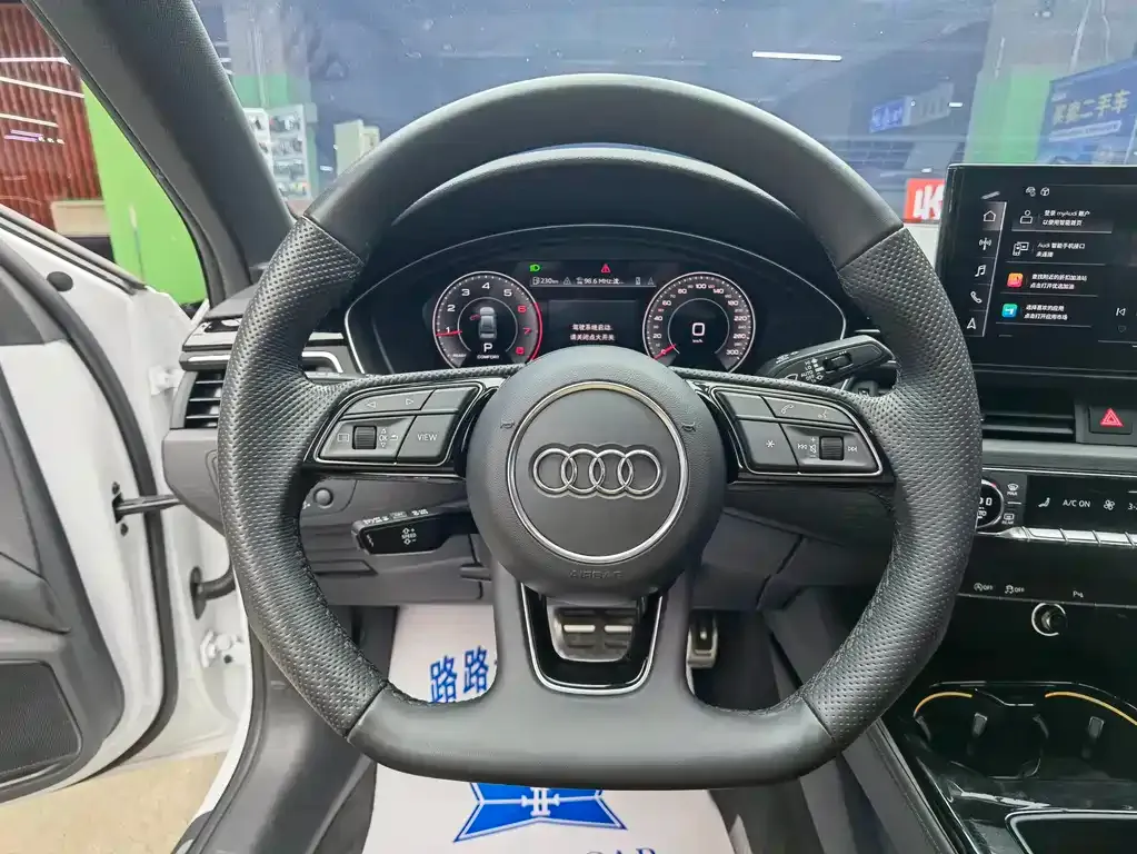 Audi A4L 2024 из CN, фото 10