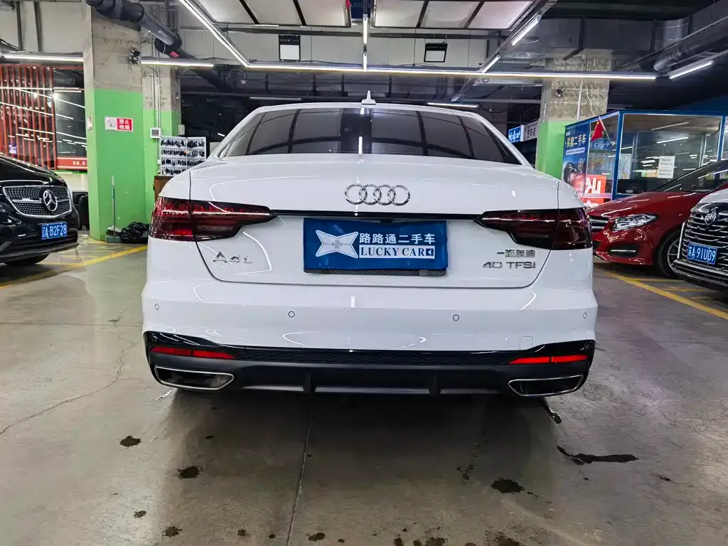 Audi A4L 2024 из CN, фото 7