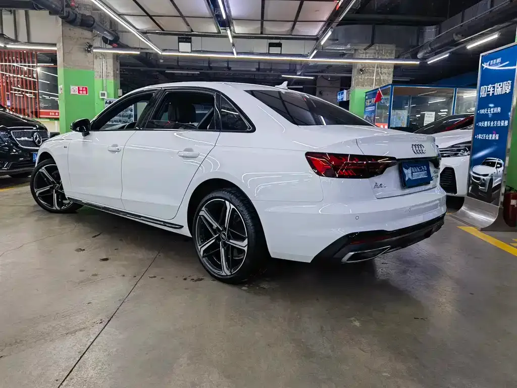 Audi A4L 2024 из CN, фото 9