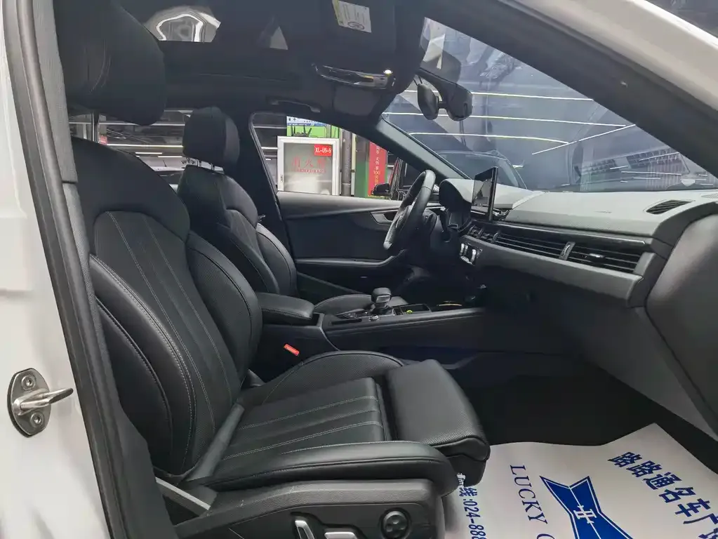 Audi A4L 2024 из CN, фото 3