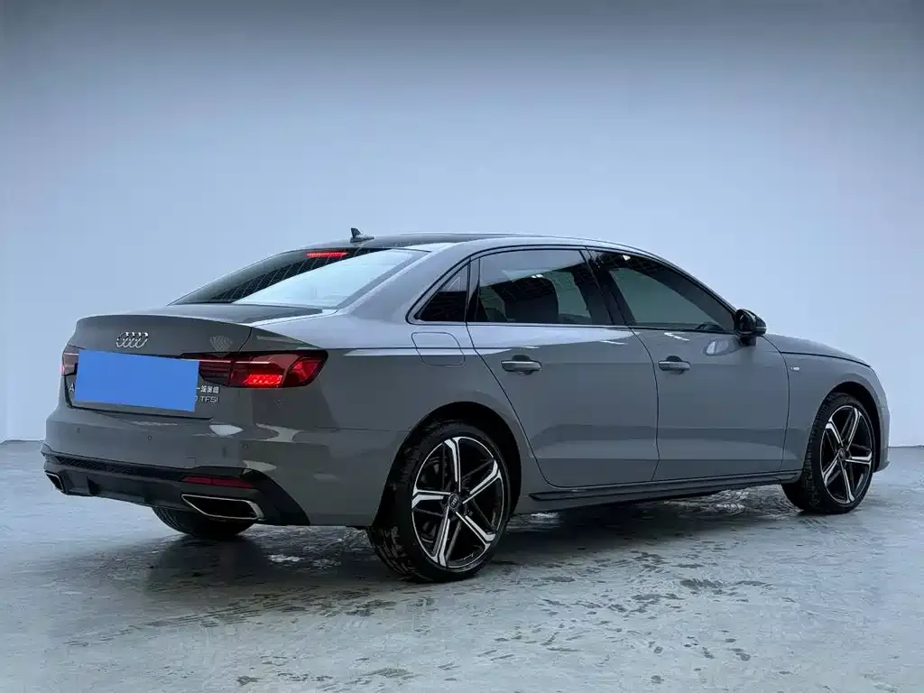 Audi A4L — фото 10