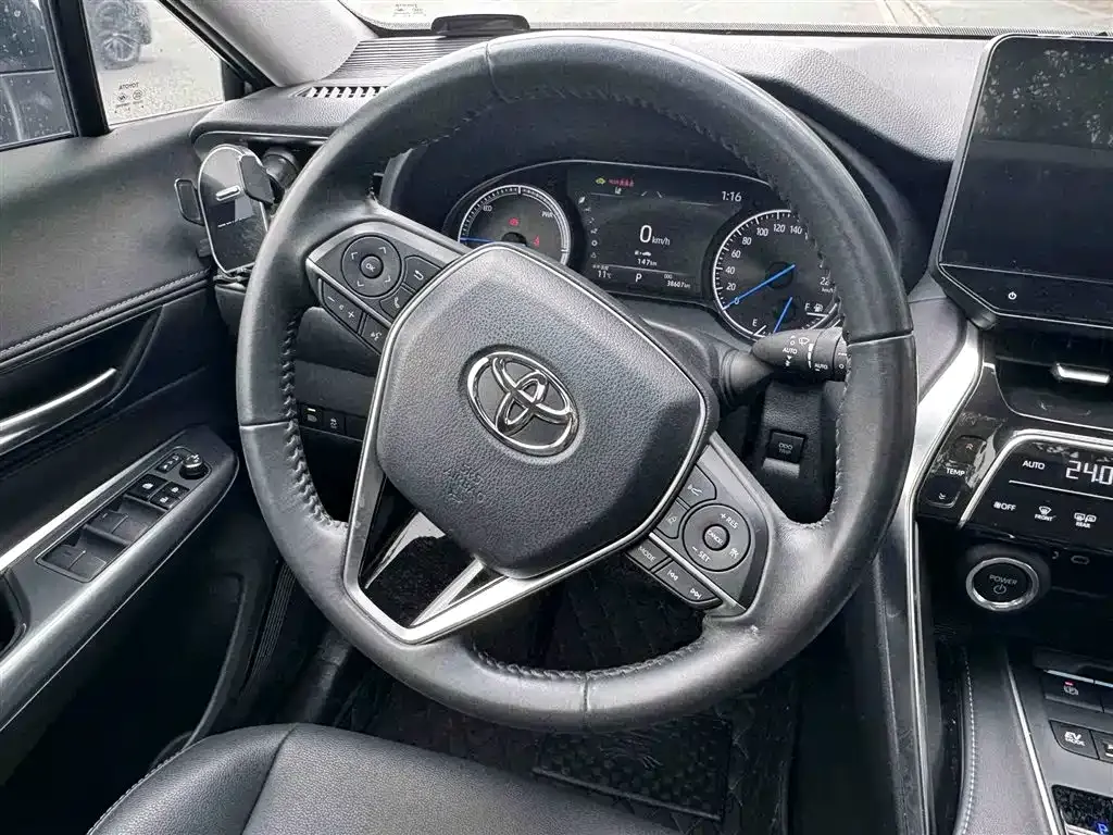 Toyota Venza — фото 8
