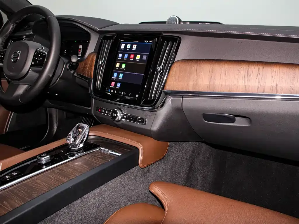 Volvo S90 2024 из CN, фото 5