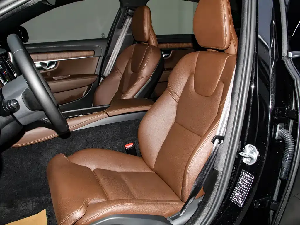 Volvo S90 2024 из CN, фото 6