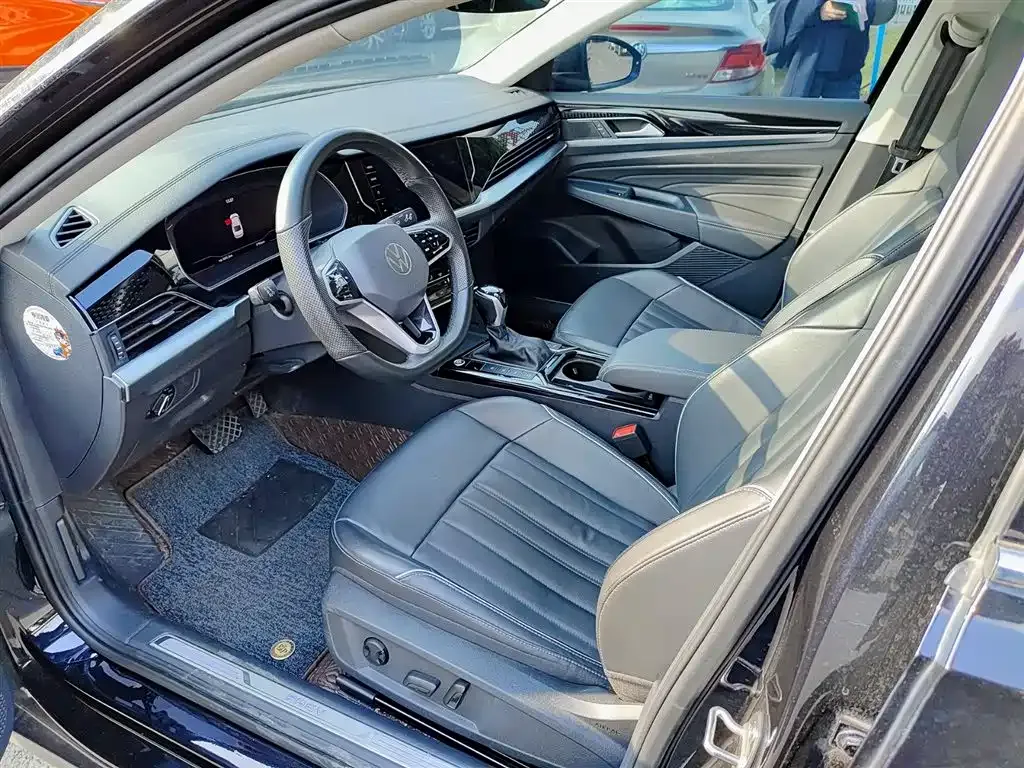 Volkswagen Passat New Energy — фото 7
