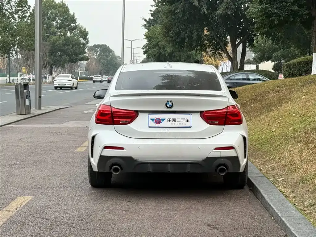 BMW 1 Series 2021 из CN, фото 9