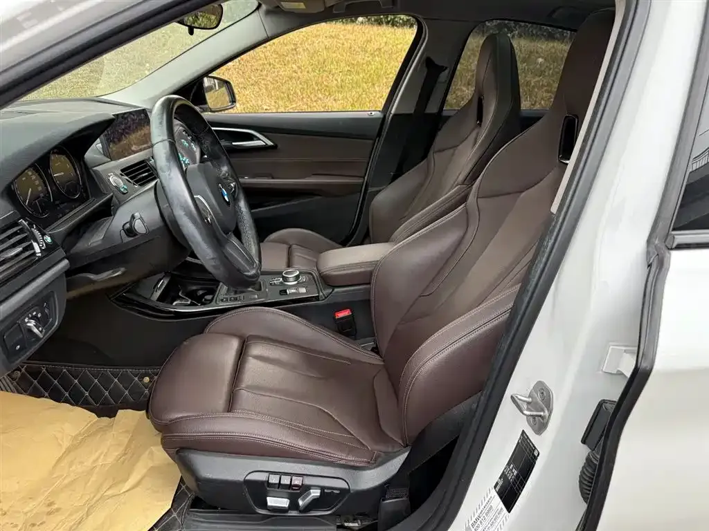 BMW 1 Series 2021 из CN, фото 3