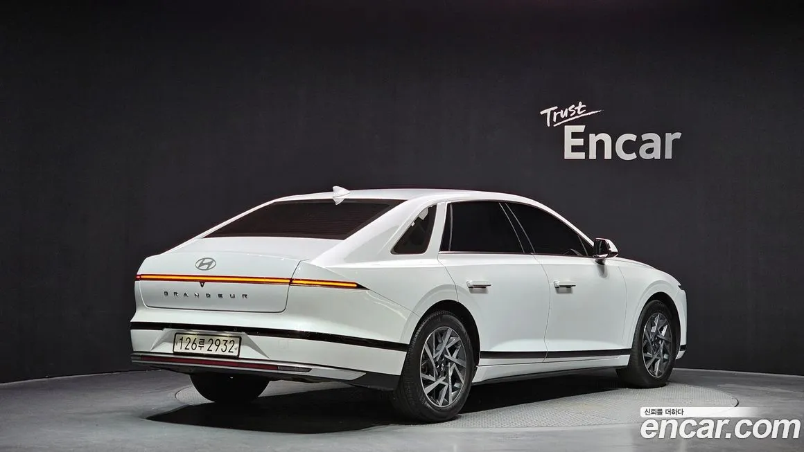 Hyundai Grandeur 2023 из KR, фото 2