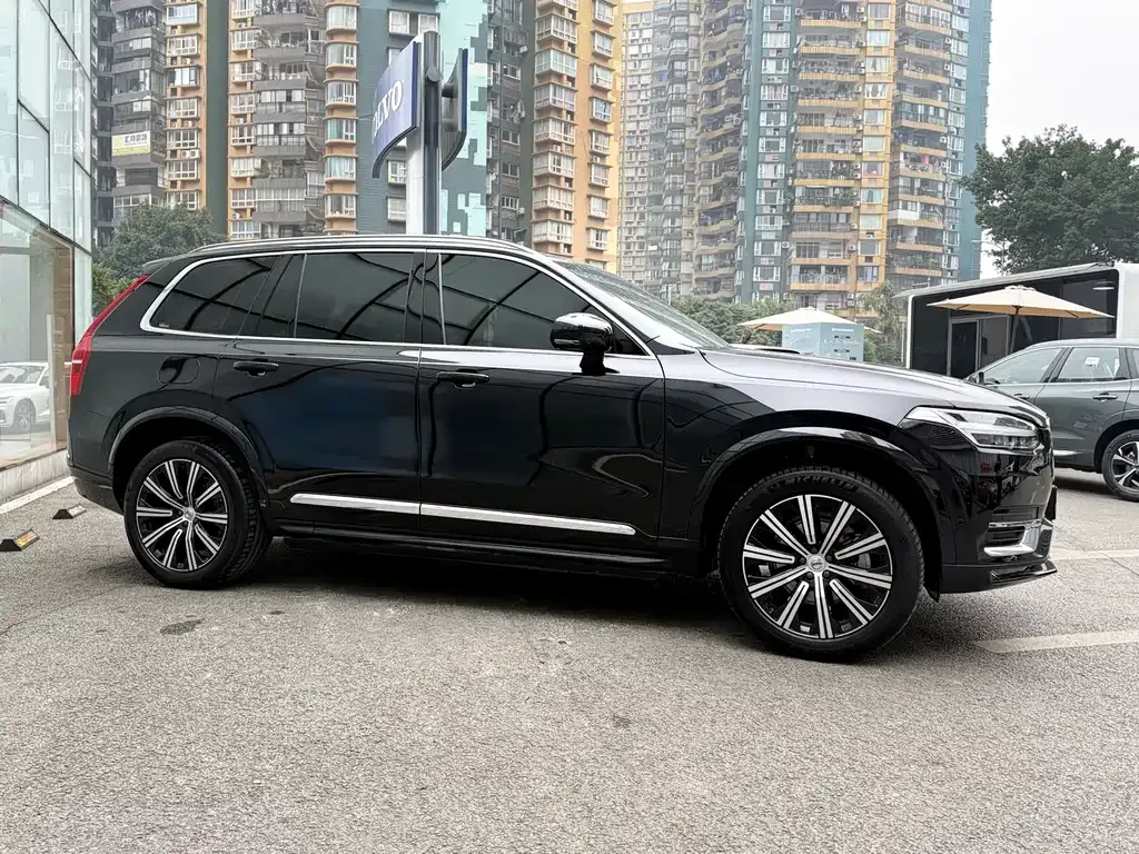 Volvo XC90 — фото 10