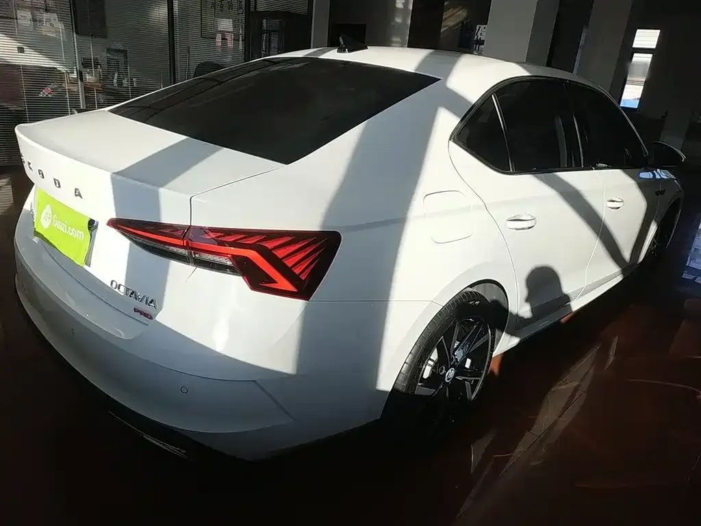 Skoda Octavia 2022 из CN, фото 6