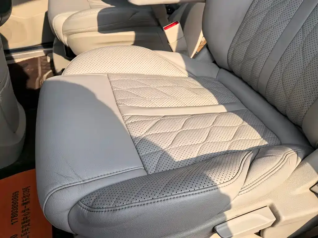 Buick GL8 2021 из CN, фото 5