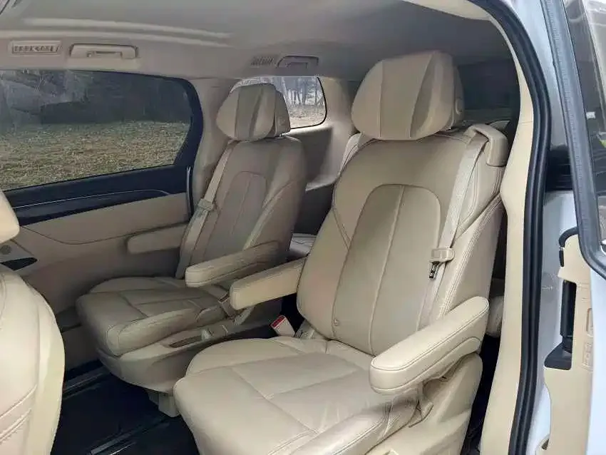 Buick GL8 2022 из CN, фото 2
