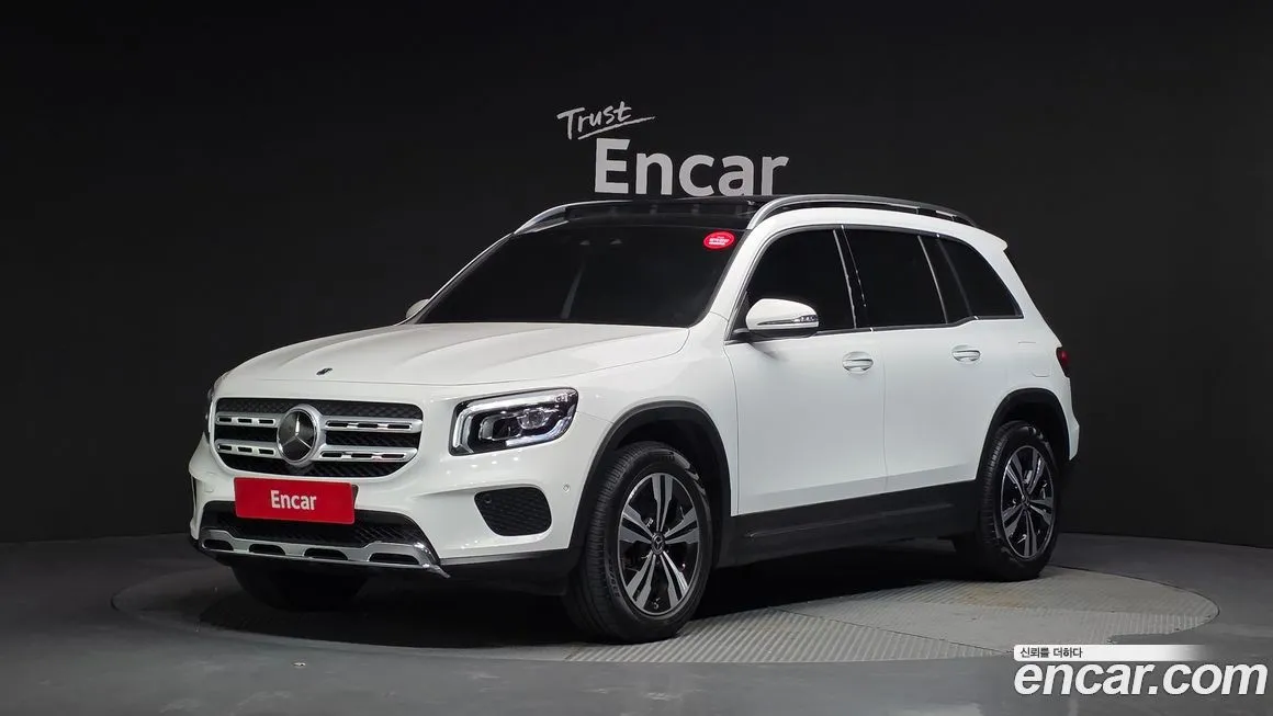 Mercedes-Benz GLB-Class — фото 1