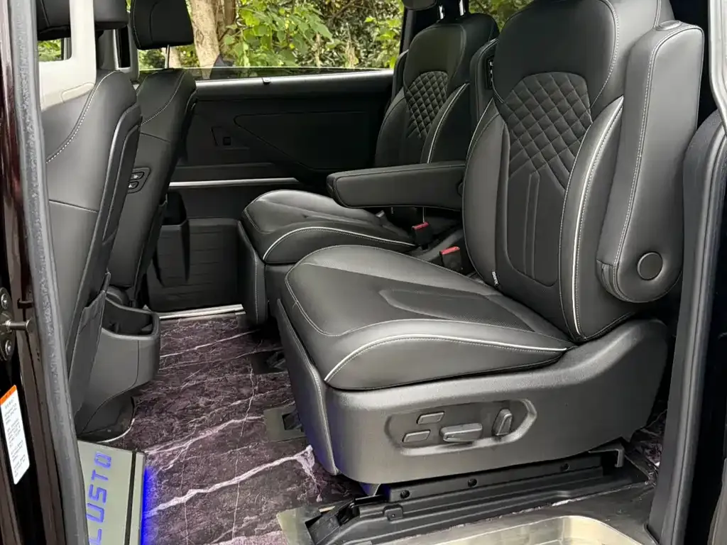 Hyundai Custo — фото 7