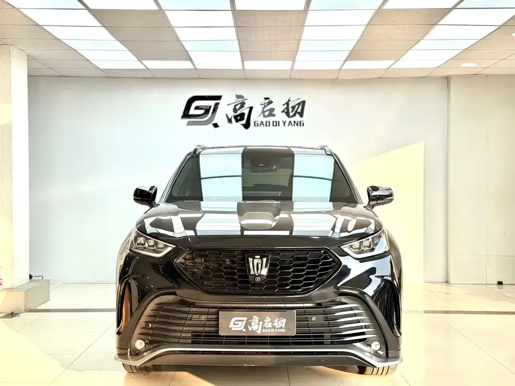 Toyota Crown Kluger 2024 из CN, фото 3
