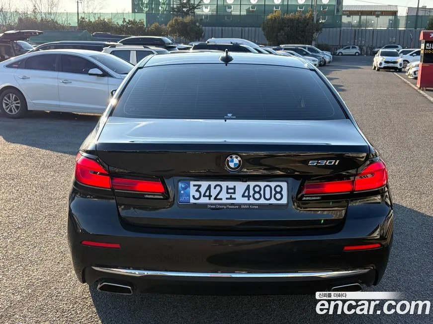 BMW 5-Series 2023 из KR, фото 10