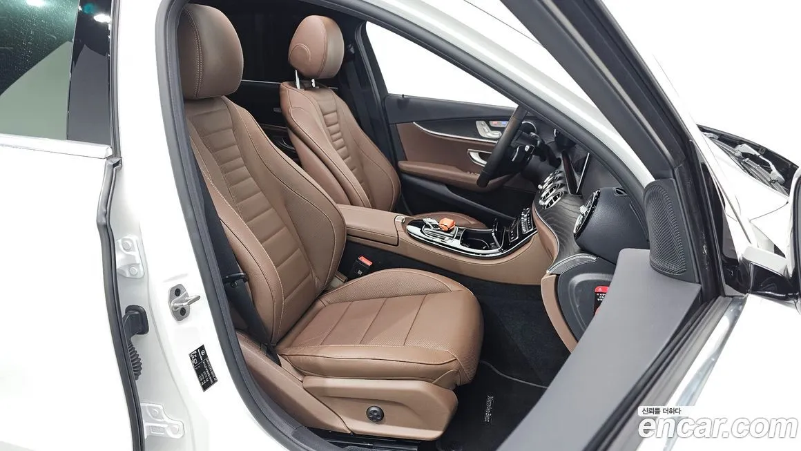 Mercedes-Benz E-Class 2023 из KR, фото 10