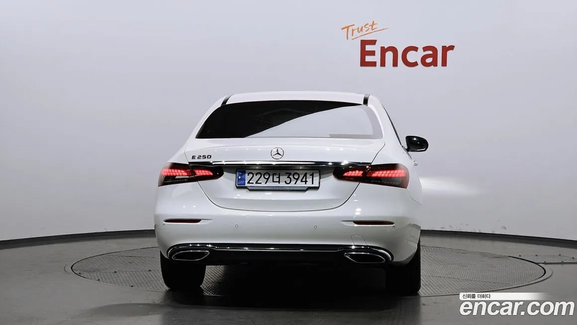 Mercedes-Benz E-Class 2023 из KR, фото 4
