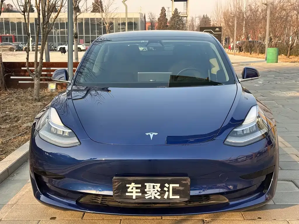 Tesla Model 3 — фото 5