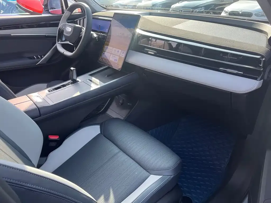 Geely Boyue L 2024 из CN, фото 2