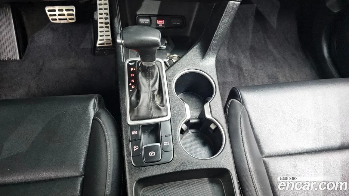 Kia Sportage — фото 10