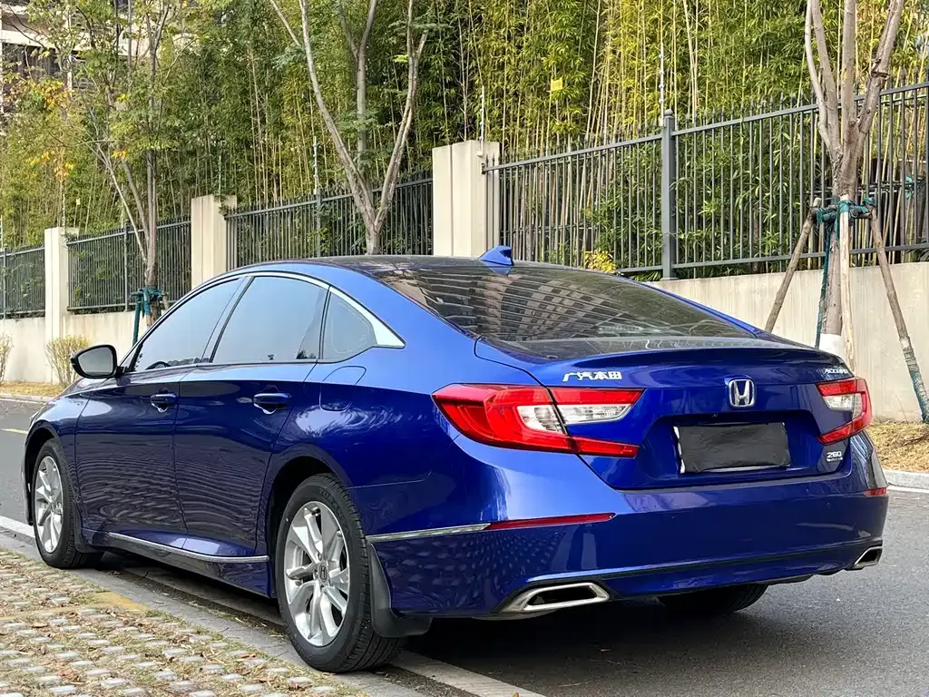 Honda Accord — фото 5