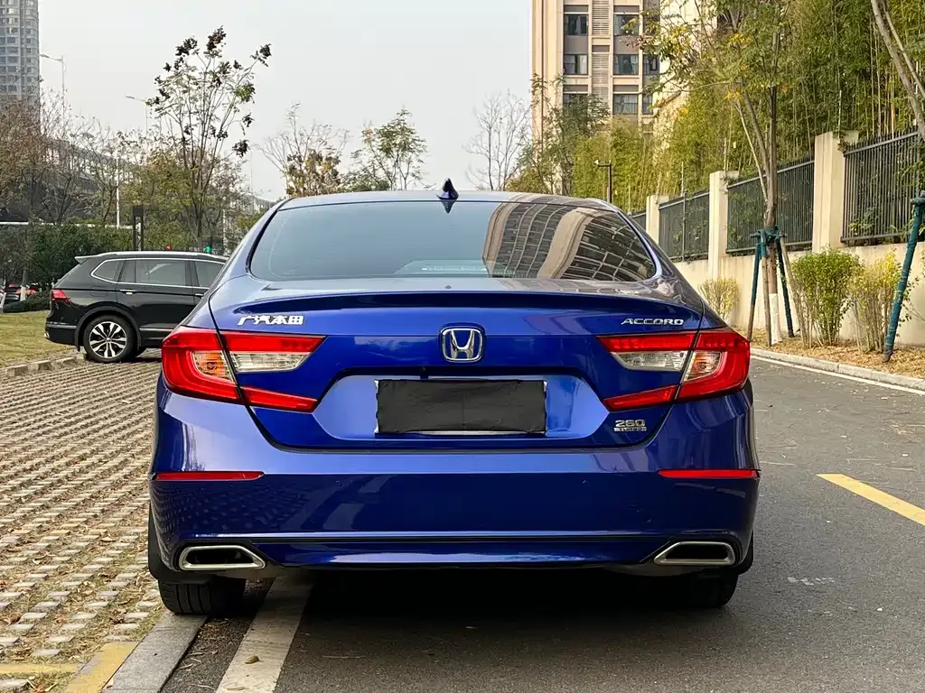 Honda Accord — фото 6