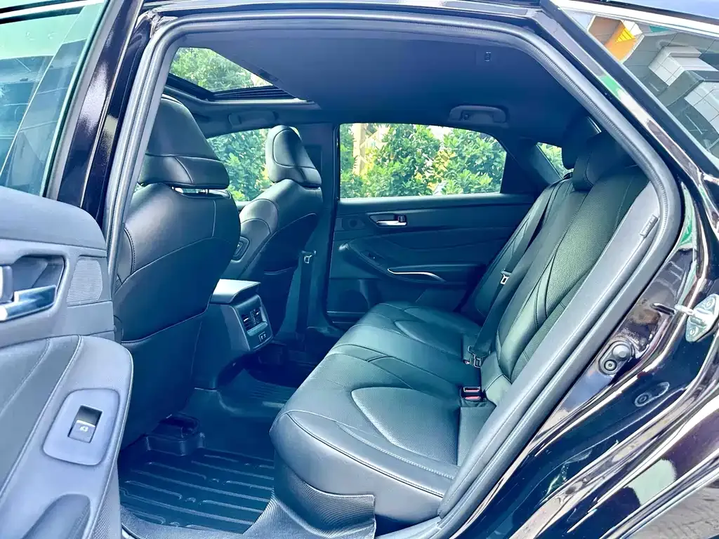 Toyota Avalon 2022 из CN, фото 5