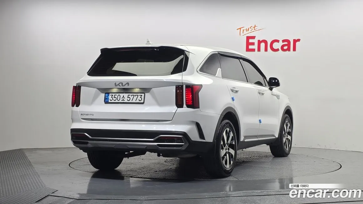 Kia Sorento — фото 6