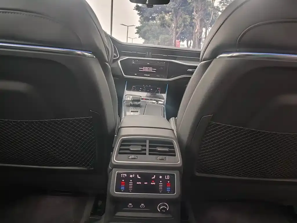 Audi A6L 2023 из CN, фото 8