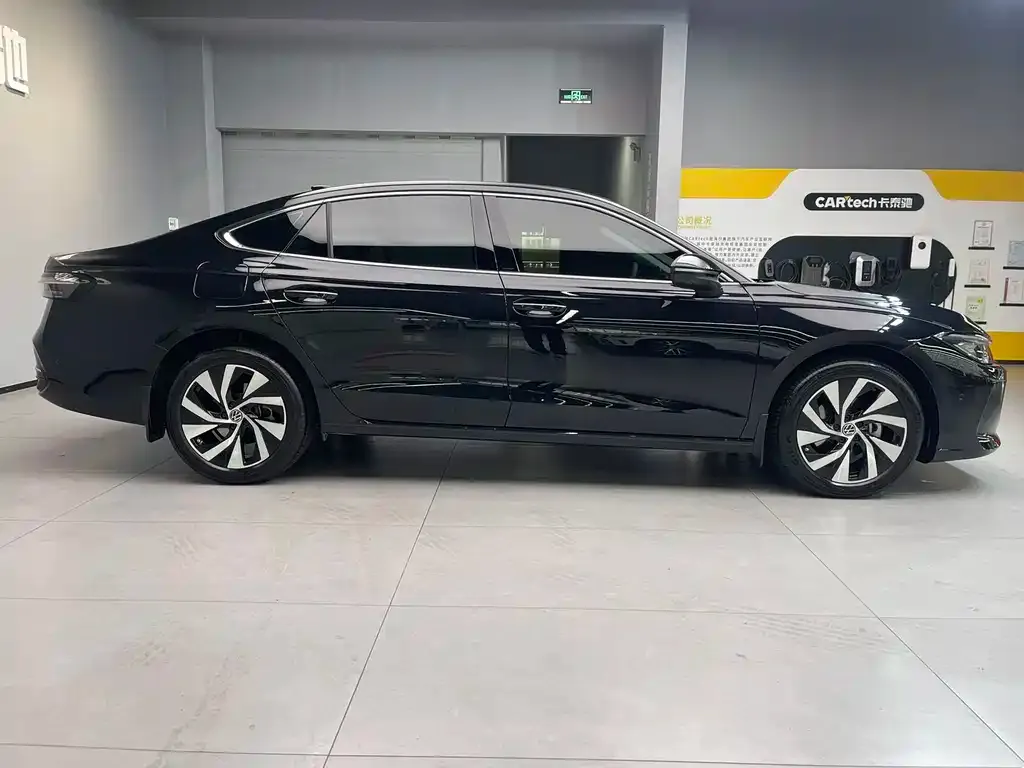 Volkswagen Passat 2025 из CN, фото 4