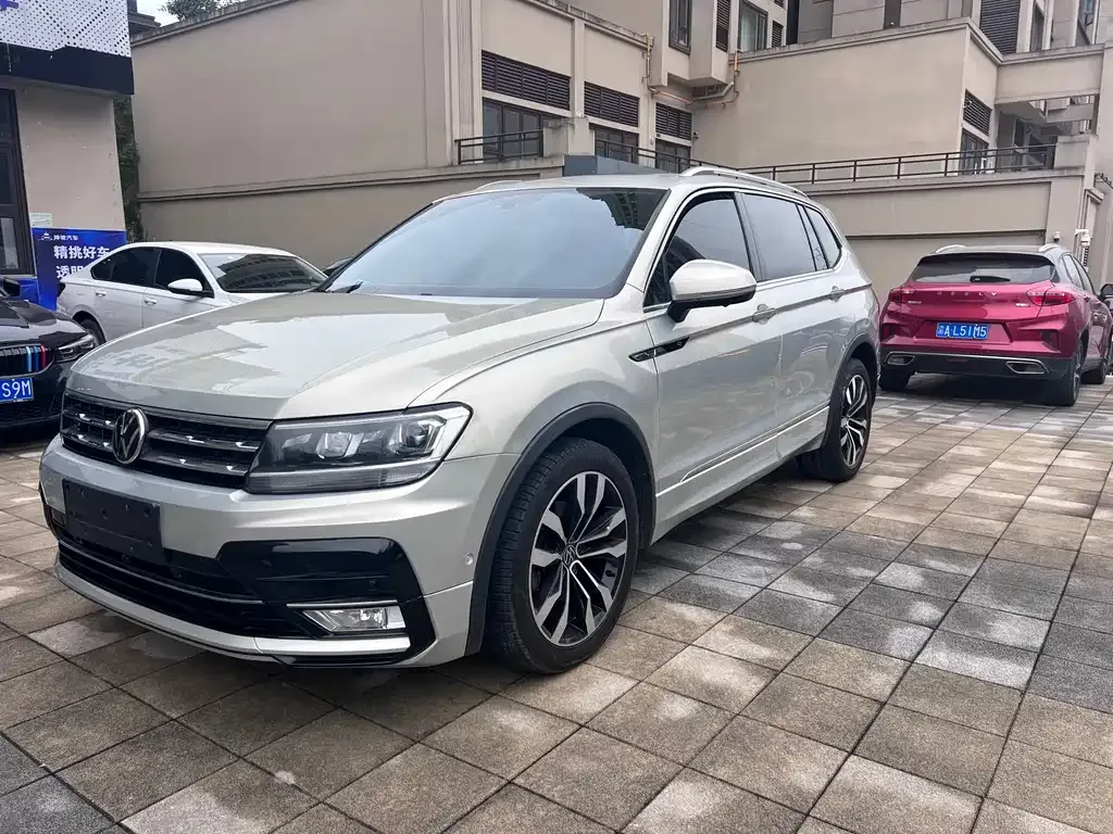 Volkswagen Tiguan L 2021 из CN, фото 1