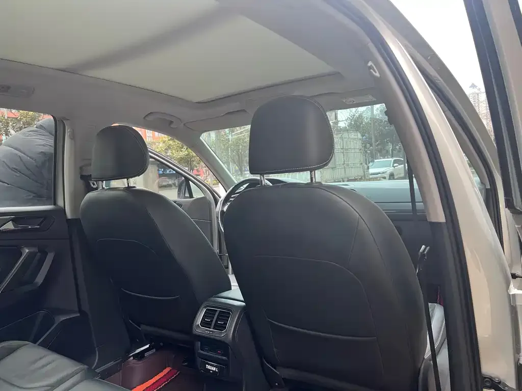 Volkswagen Tiguan L 2021 из CN, фото 4