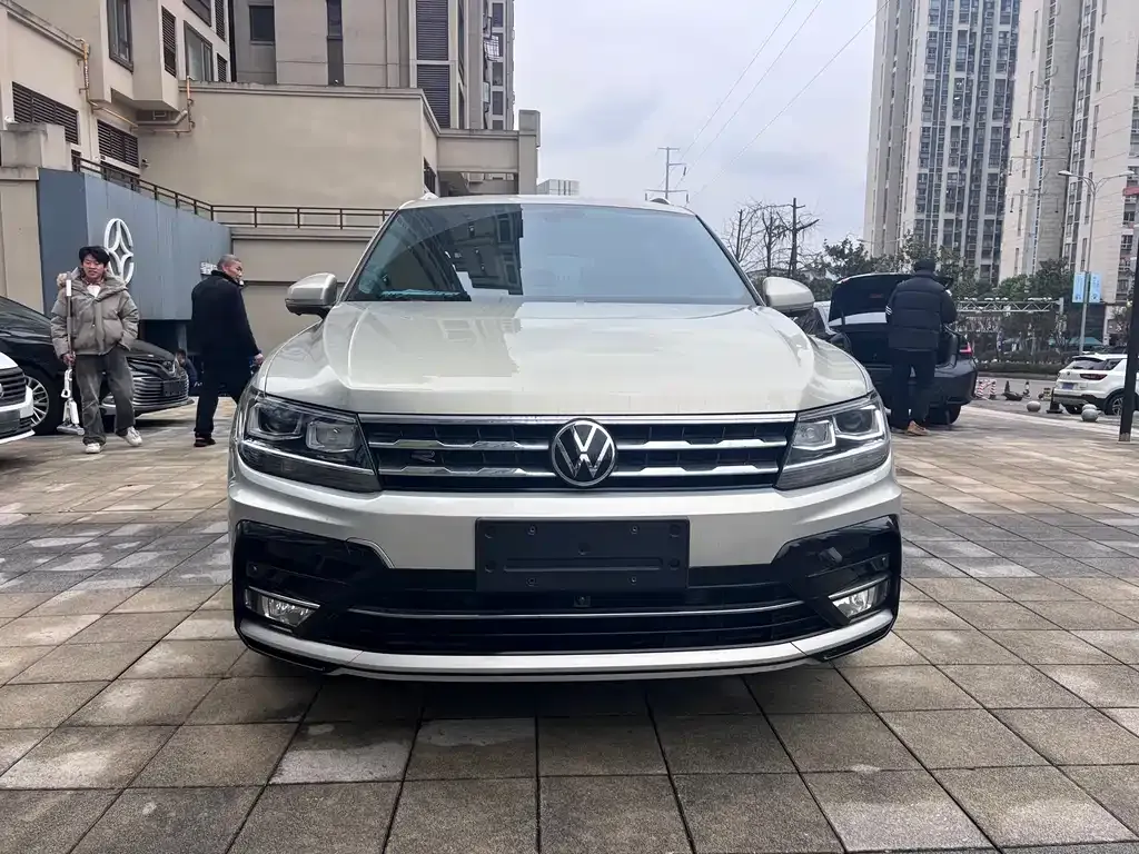 Volkswagen Tiguan L 2021 из CN, фото 5