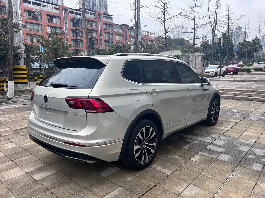 Volkswagen Tiguan L 2021 из CN, фото 9