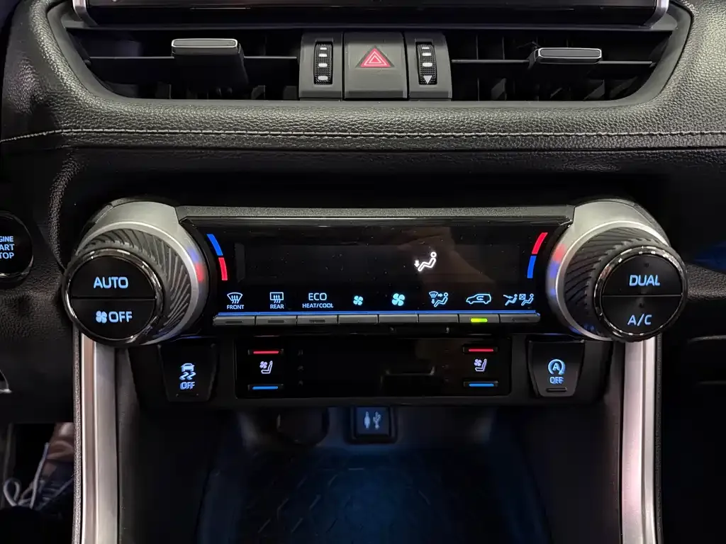 Toyota Wildlander 2022 из CN, фото 10