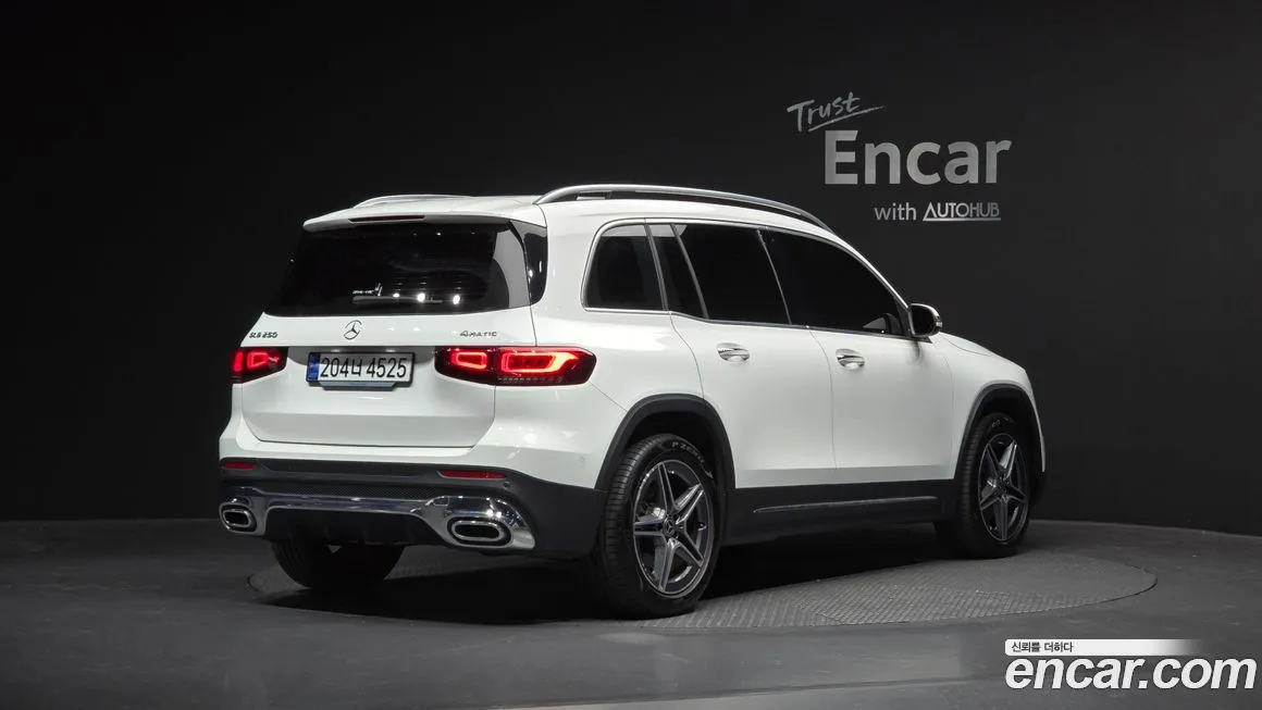 Mercedes-Benz GLB-Class — фото 5