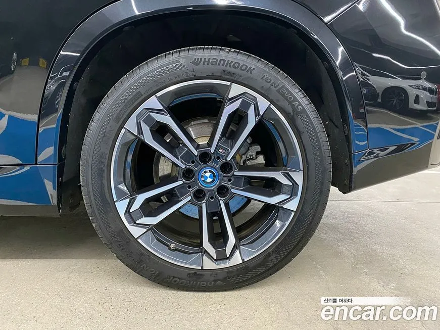 BMW iX1 2023 из KR, фото 4