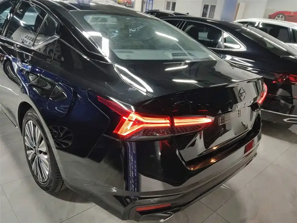 Nissan Teana 2023 из CN, фото 4